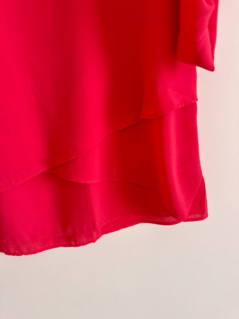 V-Neck Layered Flowy Summer Tunic - Picture 6 of 7